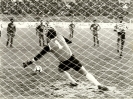 1982-83_055